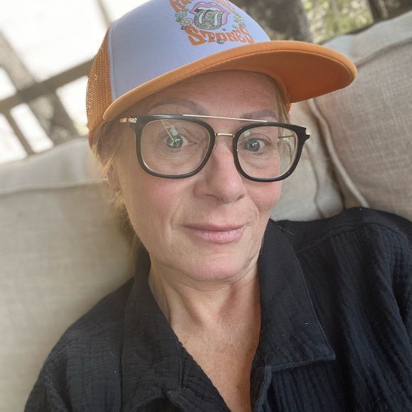 Meet your Posher, Gretchen - Picture 4 of 8